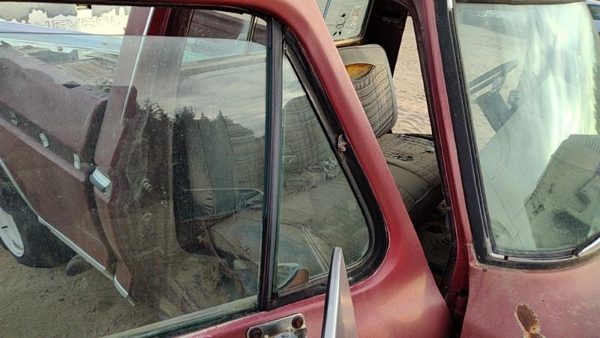 75-79 Ford F150 Passenger Right Front Vent Window Small Door Glass With Frame — photo 1