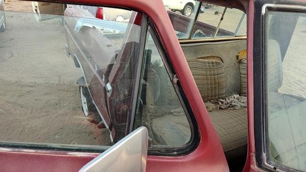 75-79 Ford F150 Passenger Right Front Vent Window Small Door Glass With Frame — photo 3