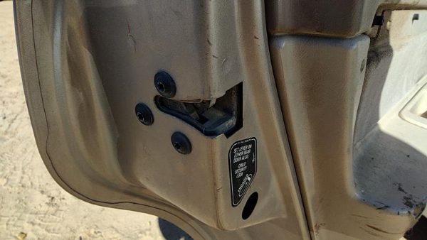 2000-2005 Chevy Impala Driver Left Rear Door Latch With Rods/Cables Oem Back — photo 2