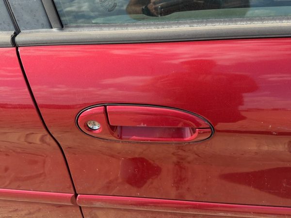 1999-2003 Ford Taurus Passenger Right Front Outside Door Handle Oem Red — photo 1