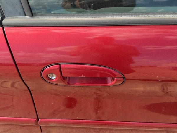 1999-2003 Ford Taurus Passenger Right Front Outside Door Handle Oem Red — photo 3