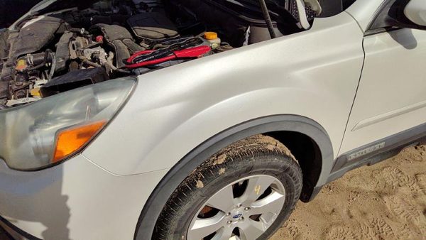 2010-2014 Subaru Legacy Outback Driver Left Front Fender Oem 7J Satin White — photo 1