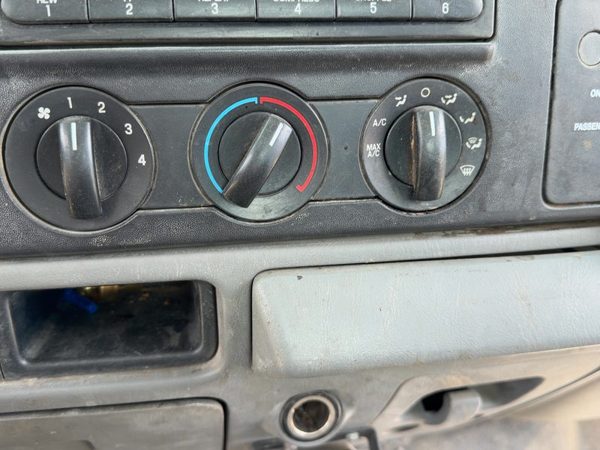 2005-2007 Ford F350 Temperature Control Module In Dash Heater Ac Head Unit Oem — photo 1