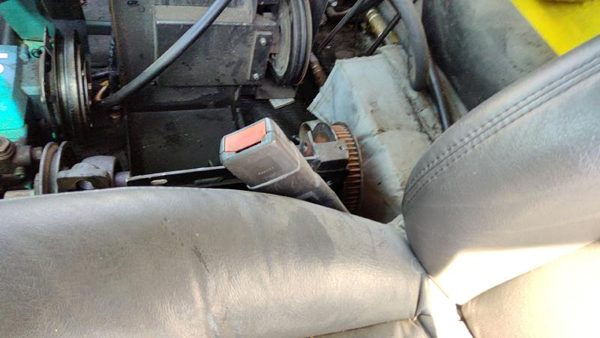98-02 Express Van 2500 Driver Left Front Seat Belt Buckle Receiver 69W Dark Gray — photo 3