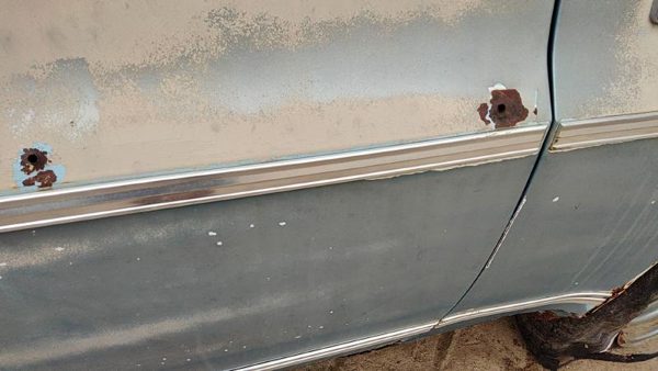 1973 GMC Jimmy Front Door Moulding RH Chevy C10 Blue — photo 4