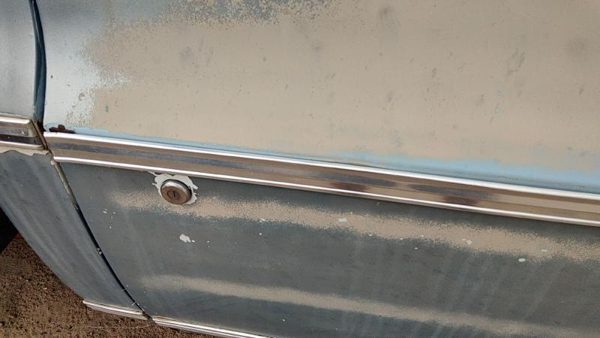 1973 GMC Jimmy Front Door Moulding RH Chevy C10 Blue — photo 6