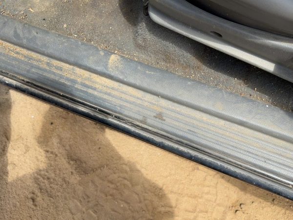 1998-2004 Isuzu Rodeo Driver Left Lower Sill Step Moulding Trim Panel Oem — photo 3