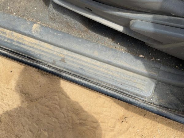 1998-2004 Isuzu Rodeo Driver Left Lower Sill Step Moulding Trim Panel Oem — photo 4