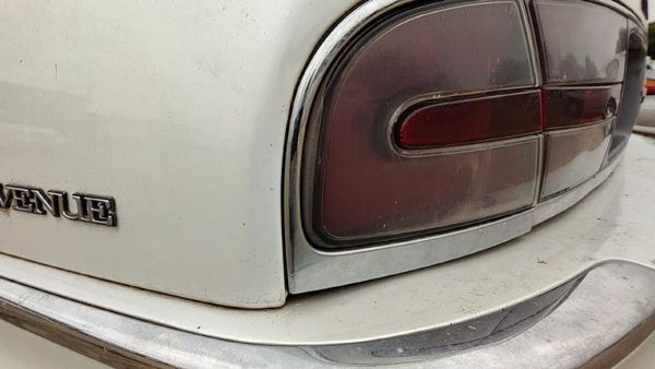 1998-04 Buick Park Ave Driver Left Tail Light Brake Lamp Oem Rear Crack 16525981 — photo 2