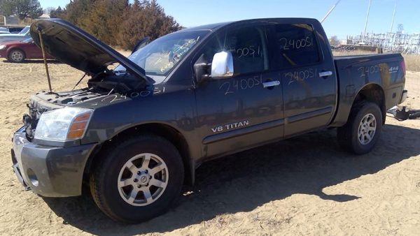 2006 Nissan TITAN — vehicle photo 1