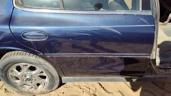 2000 Oldsmobile Intrigue Rear Door RH Blue 28U — photo 3