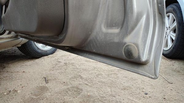 1997 Ford Contour Front Door RH Dk Champagne — photo 6