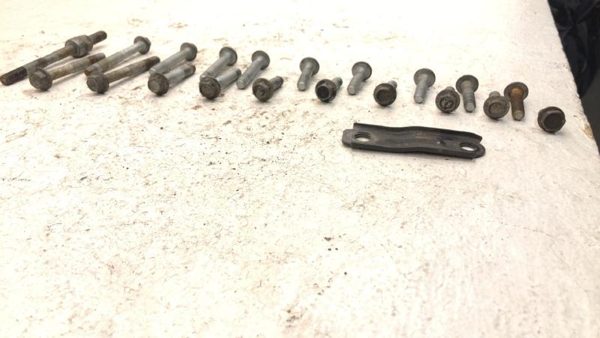 2006-2009 Dodge Durango Set Of Bolts For Timing Cover Oem Factory Hardware 4.7L — photo 2