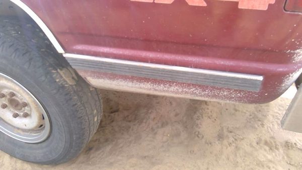 88-00 Gmc Sierra 2500 Driver Left Rear Moulding On Quarter Panel Oem Rear Box — photo 2