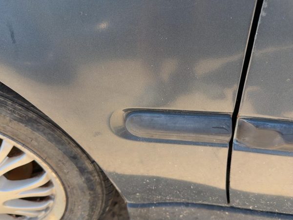 1996-2000 Honda Civic Driver Left Moulding From Fender Oem Trim Strip — photo 4