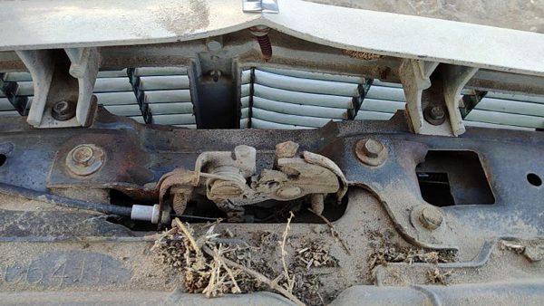 1978-1981 Chevy Malibu Hood Latch Assembly With Bracket Oem 4 Door — photo 4