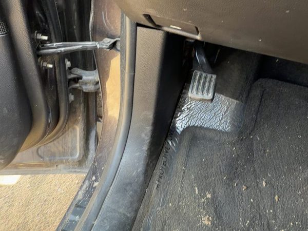 2014 Chevy Equinox Driver Left Lower Kick Trim Panel Oem Black 01A — photo 1