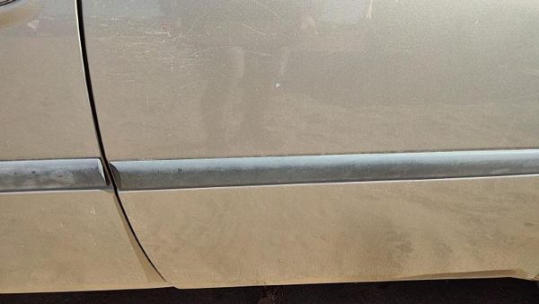 00-05 Impala Driver Left Rear Moulding From Door Oem Back Trim Strip Gold 49U — photo 2