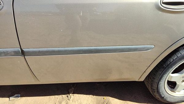 00-05 Impala Driver Left Rear Moulding From Door Oem Back Trim Strip Gold 49U — photo 1