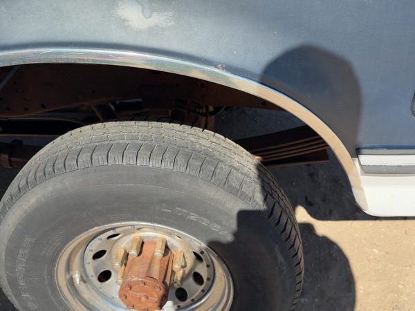 1992-1994 Ford F250 Driver Left Rear Wheel Flare Moulding Oem Back — photo 3