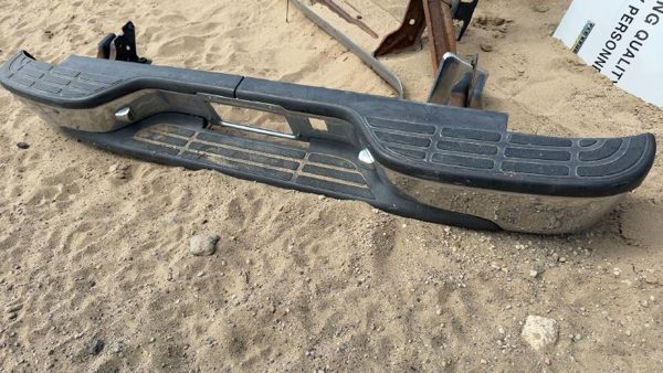 99-05 Chevy Silverado Stepside Rear Back Bumper With Brackets Oem Factory Chrome — photo 1