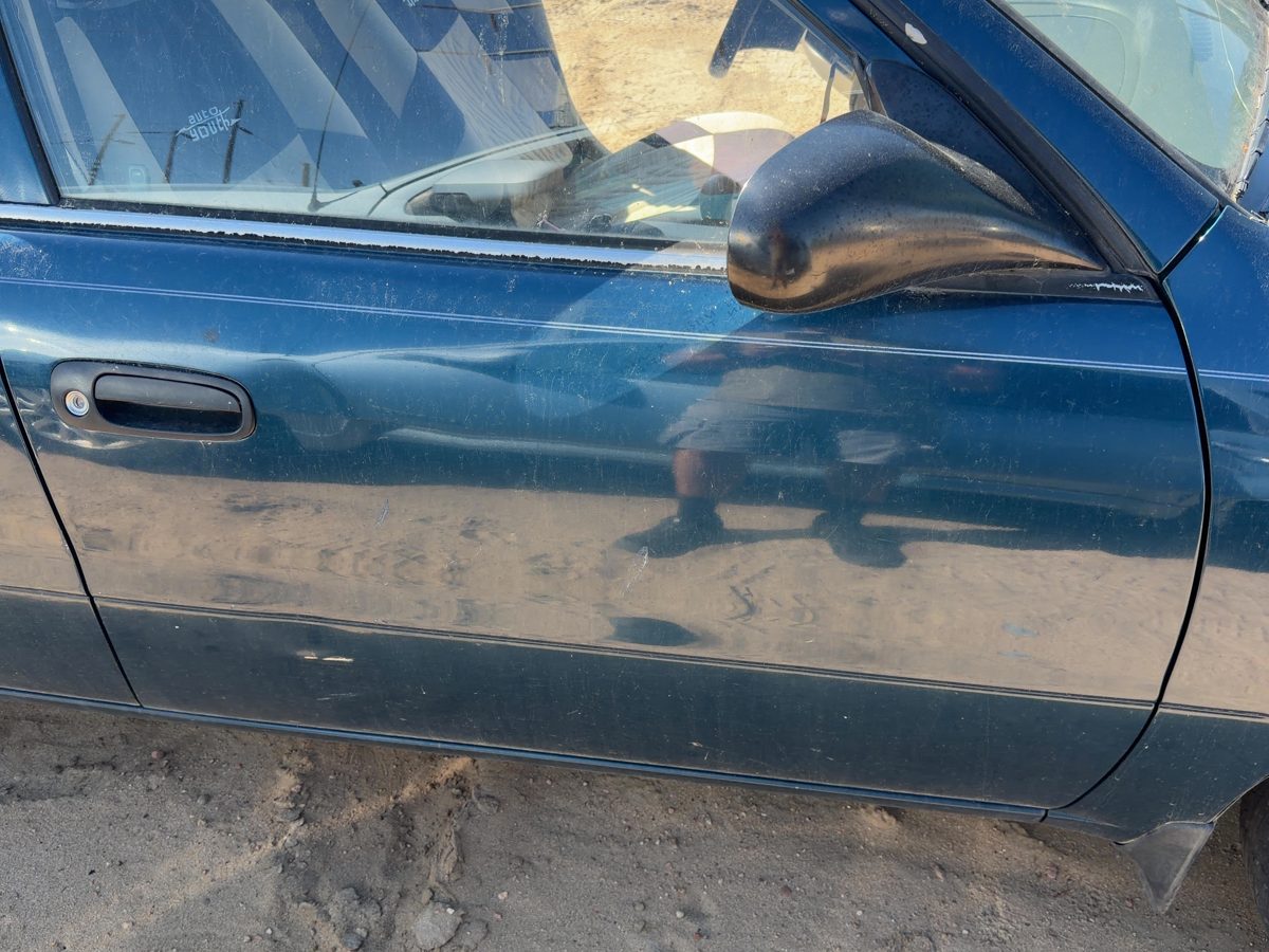 1999 Toyota Corolla Front Door