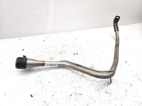 2004-2008 Chevy New Style Malibu Fuel Filler Neck Assembly With Gas Cap Oem — photo 6
