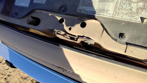 1984-1987 Ford Tempo Hood Latch Assembly With Bracket Oem E73z16138a — photo 5