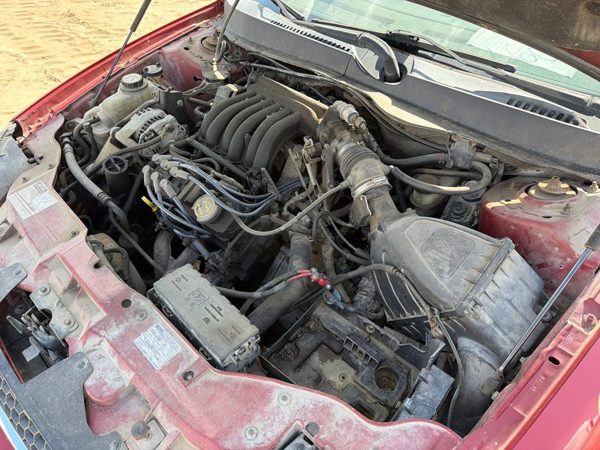 2001 Ford Taurus — vehicle photo 2