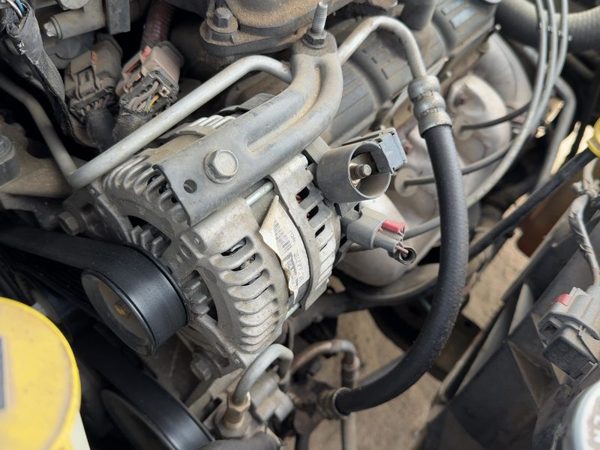 2008-2010 Chrysler Town & Country Alternator 3.8L 04801304Aa — photo 2