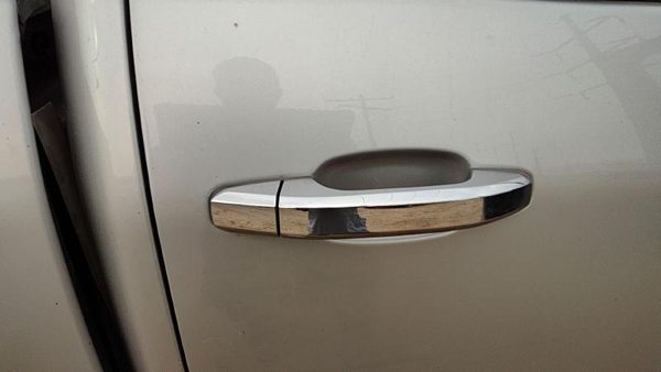 2015 Chevy Silverado 1500 Outside Door Handle RH Gan Silver — photo 4