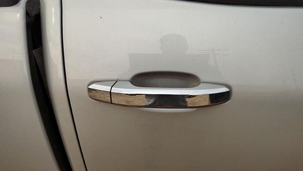 2015 Chevy Silverado 1500 Outside Door Handle RH Gan Silver — photo 2