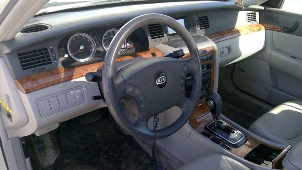 2005 Kia Amanti — vehicle photo 4