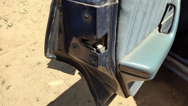 82-96 Olds Cutlass Ciera Driver Left Rear Door Latch With Rods/Cables Oem Back — photo 2