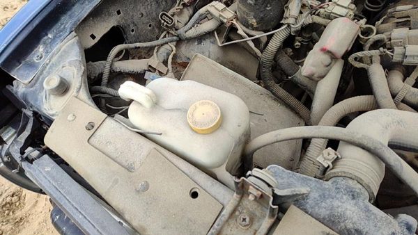 93-95 Nissan Pathfinder Coolant Reservoir Radiator Overflow Tank Bottle Oem — photo 3