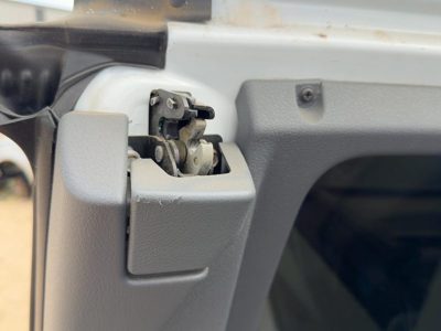 2005-2008 Dodge Dakota Passenger Right Rear Door Latch With Rods/Cables Oem Back