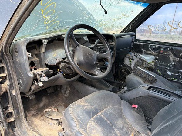 2001 Blazer S10/jimmy S15 Rear Axle Assy. 4x4 — photo 3