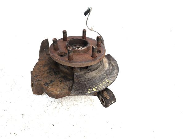 97-99 Silverado 1500 Passenger Right Front Spindle Steering Knuckle Hub 4X4 — photo 2