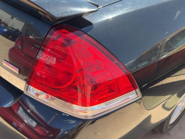 2006-2016 Chevy Impala Passenger Right Tail Light Brake Lamp Oem Rear 25971598 — photo 2