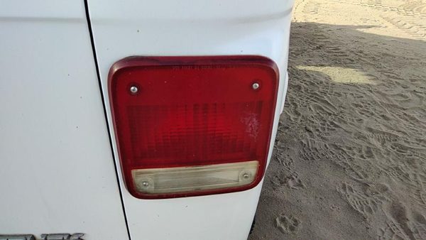 1985-1996 Gmc Van 3500 Passenger Right Tail Light Brake Lamp Oem Rear 05977496 — photo 3