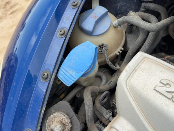 2006-2010 Windshield Washer Fluid Reservoir With Pump Oem Wiper Tank 1C0955453M — photo 4