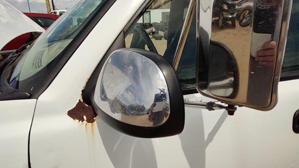 1999-2002 Chevy Silverado 2500 Hd Driver Left Side Mirror Door Mounted Oem — photo 4