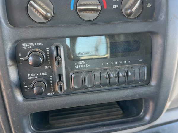 1996-2000 Chevy Express 2500 Stock Radio Oem Factory Stereo Cd Player — photo 2