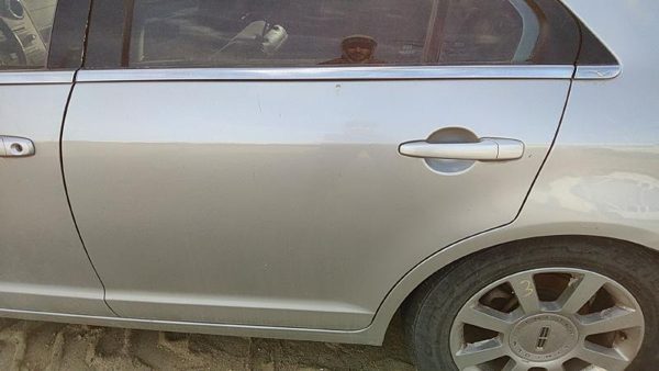 2007 Lincoln MKZ Rear Door LH Silver Jp — photo 3