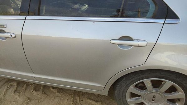 2007 Lincoln MKZ Rear Door LH Silver Jp — photo 4