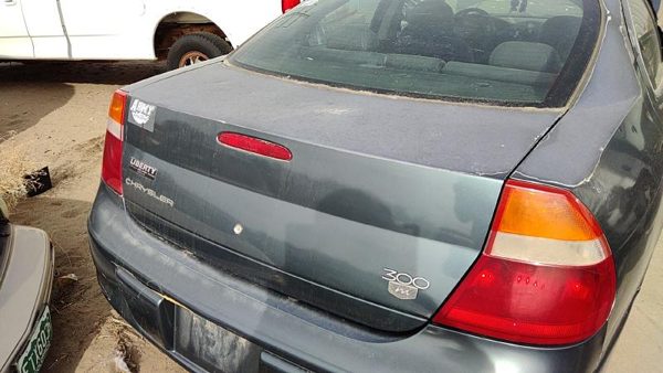 2002 Chrysler 300M Trunk/decklid/hatch/tailgate Blue Pbq — photo 1