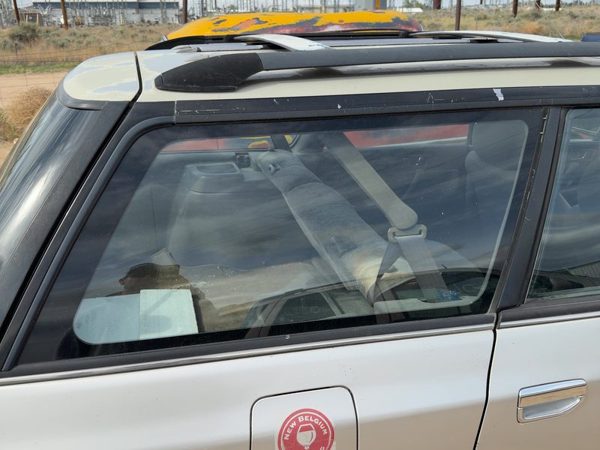 1990-1994 Subaru Legacy Passenger Right Rear Quarter Glass Back Side Window Oem — photo 1