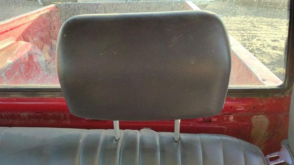 1986-1997 Nissan Hardbody Pair Of Front Headrests Oem Left Right Set Seat — photo 2