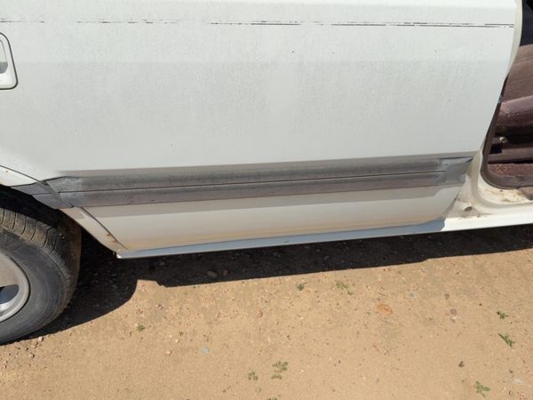 1986-1989 Honda Accord Lx Passenger Right Rear Moulding From Door Oem Back — photo 1