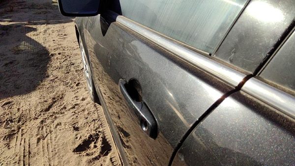 2010 Ford Fusion Front Door LH Uh Tuxedo Black Metallic — photo 2